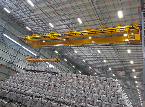 Efficient lifting and handling is assured at Illovo Sugar’s new 51,000 square metre warehouse thanks to six cranes featuring advanced hoists from Street Crane Company